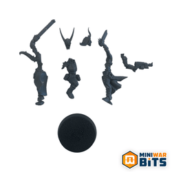 mutated female chaos cultist champion single figure w/ chainsword